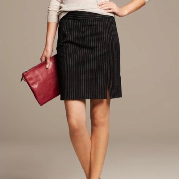 Pinstriped Banana Republic Pencil Skirt. - Picture 5 of 5